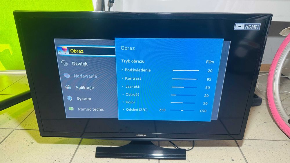 Telewizor LED Samsung UE32J4100AW 32" HDR CZARNY + PILOT