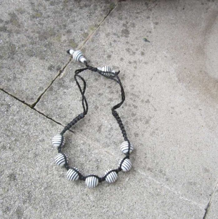 Pulseira preto e branco ajustável 16-27 cm Artesanato Índios Pataxós