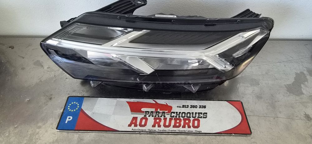 Farol esq dacia sandero lll 2021-2026