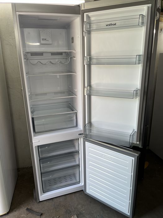 Холодильник Vestfrost CNF289 X NoFrost