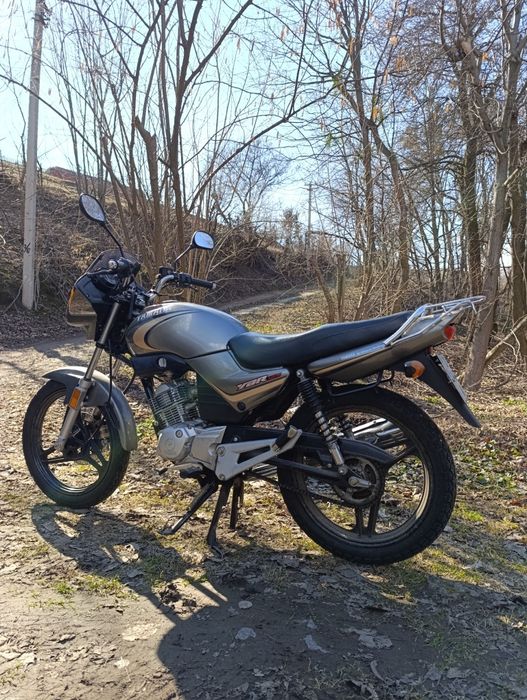 Yamaha мотоцикл 125 куб. мотик 2004 ідеальний