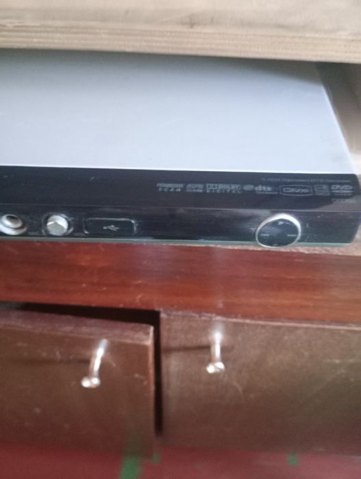 LG телевізор+LG DVD