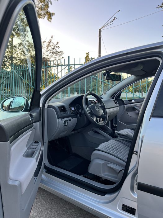 Volkswagen Golf 5