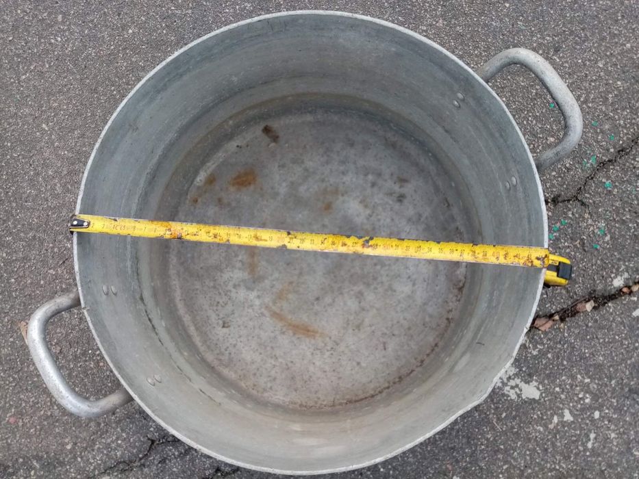 Продам алюмінієву каструлю алюминиевую кастрюлю  на 40 л