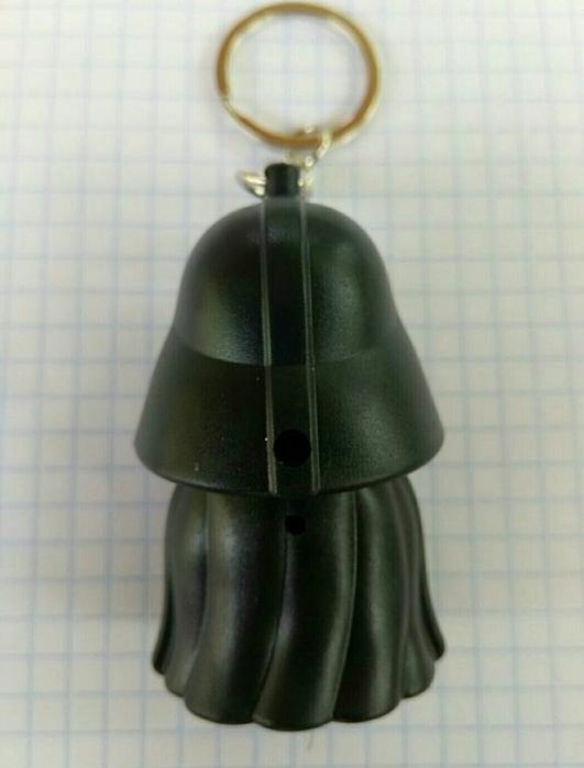 Дарт Вейдер со светящиемся глазами