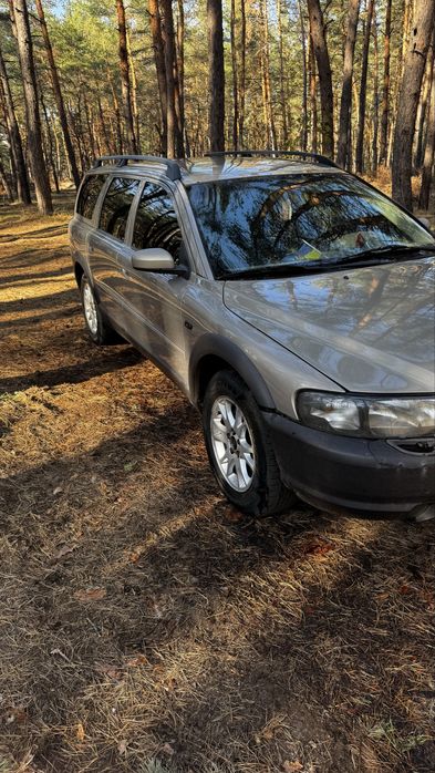 Volvo XC70 2004 • 2.4 D5 • автомат • AWD