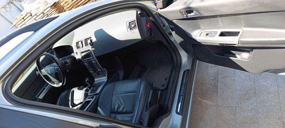 Volvo v50 2009г 1.6 д