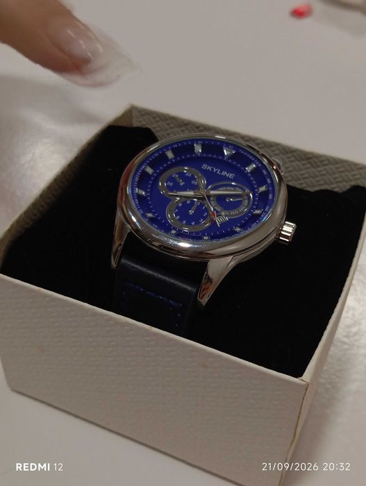 Relógio Homem Skyline (Mostrador e Bracelete Azul) – Novo / Em Caixa