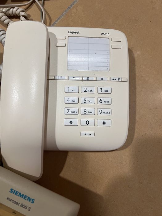 Vendo 12 telefones fixos de mesa