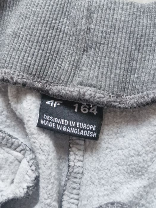 Spodnie dresowe 4f rozmiar 164