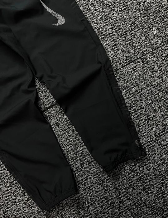 Штани Nike Dri-Fit Run Division Challenger Track Pants/Black(Оригінал)