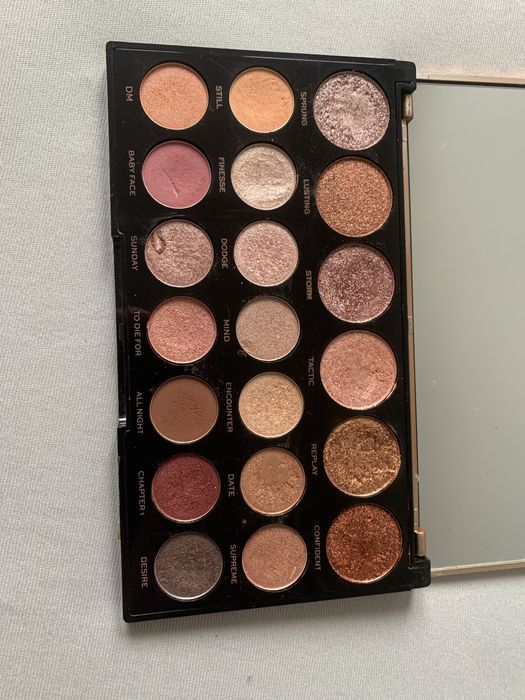 Revolution paletka cieni jewel collection deluxe