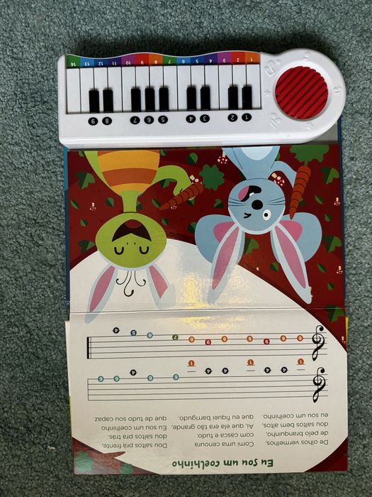 Livro piano Panda