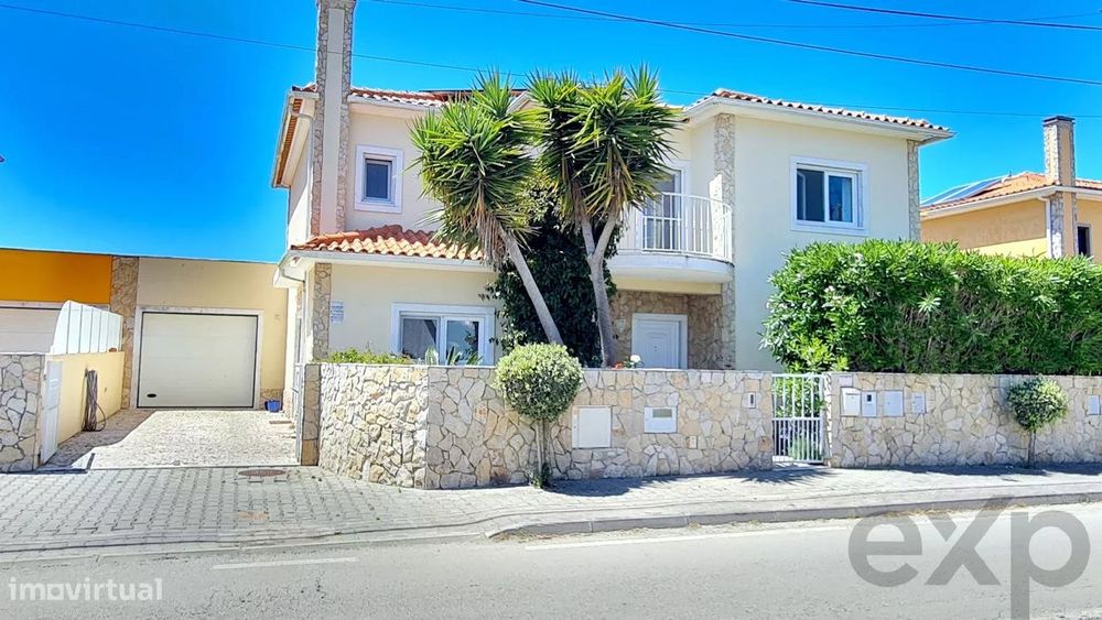Moradia T4 com Piscina, perto de praias