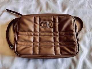 Mala mini Calvin Klein bege