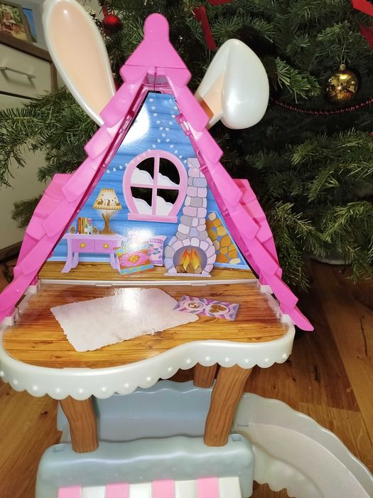 Enchantimals Zimowa chatka zestaw z lalką