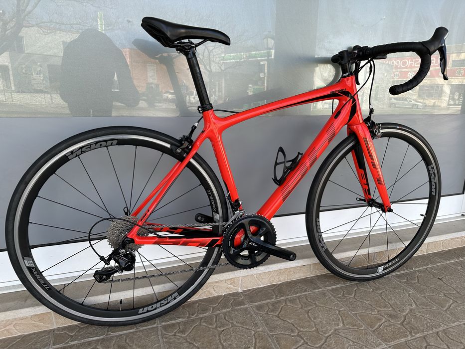 Bicicleta de estrada - Carbono - 11v