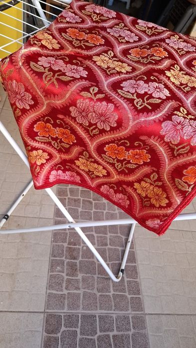 Colcha antiga vermelho
