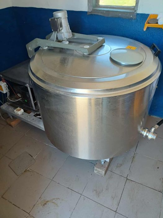 Sprzedam zbiornik do schładzania mleka – 330 l