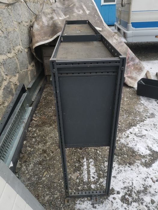 Szafka serwisowa do samochodu