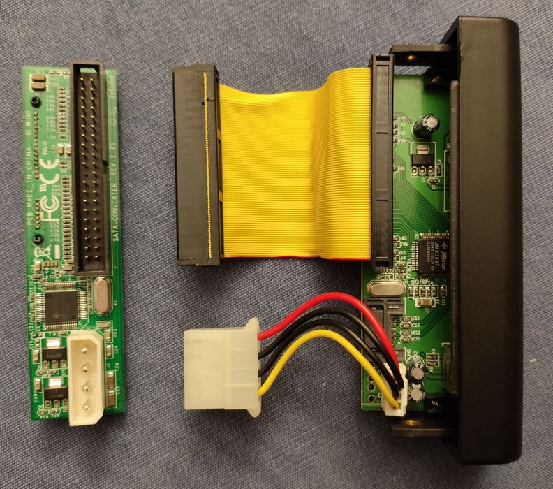 Caixa para disco rígido 3.5" IDE e SATA