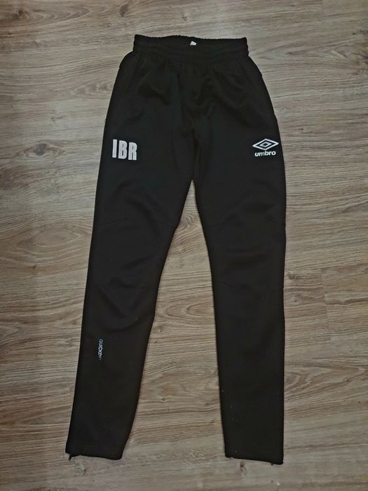 Dresy umbro 34 czarne