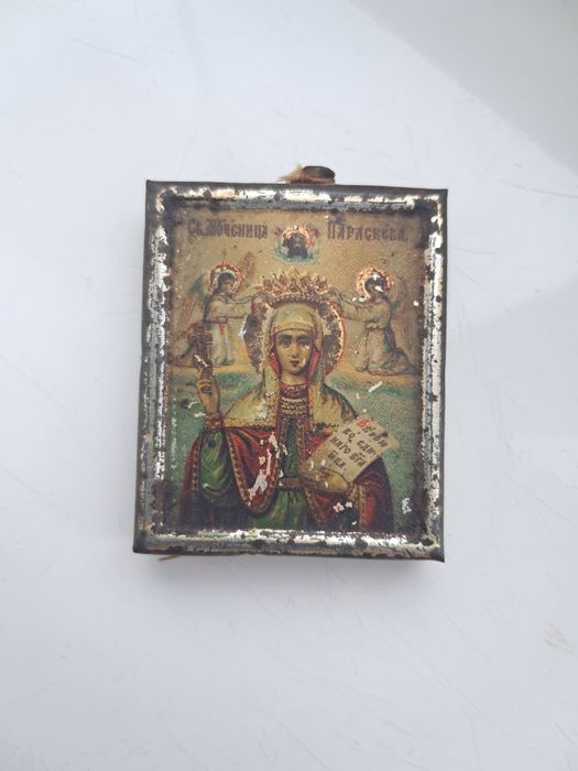 Икона старинная, в хорошем состоянии, 5×4см.