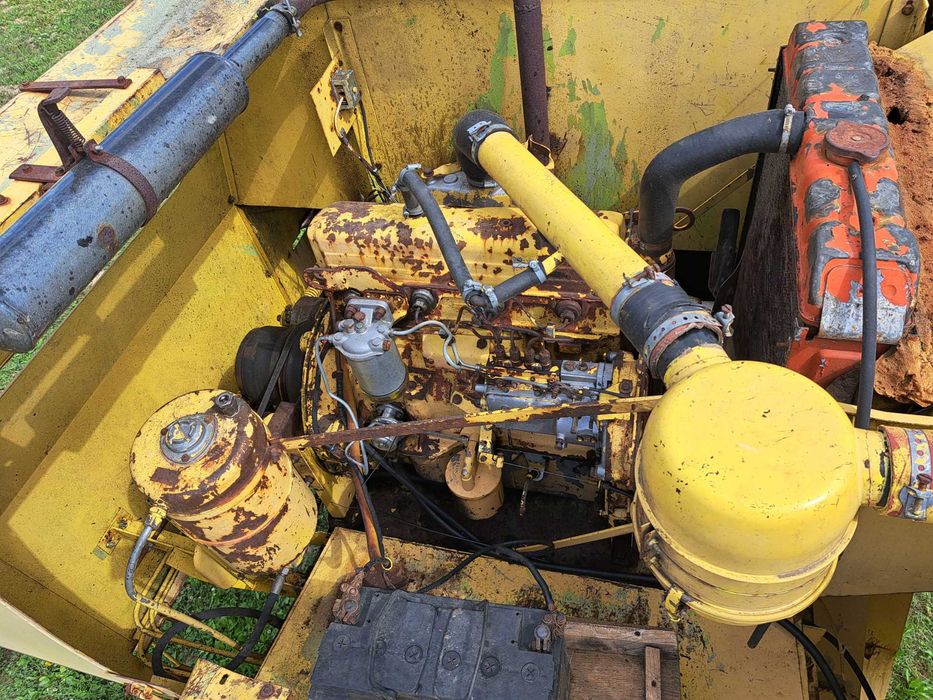 Silnik kpl Ford 2701E 2712E do kombajnu zbożowego Newh Holland 1520