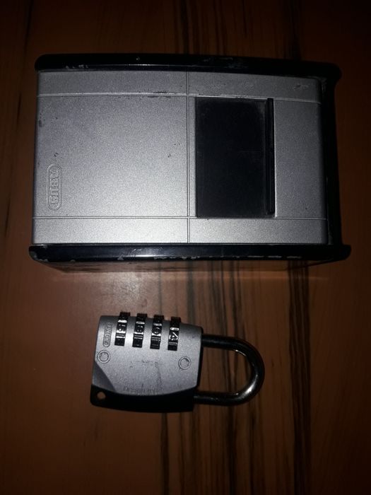 ABUS фірмовий замок і сейф 4х кодовий