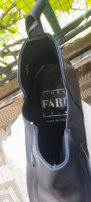 Шкіряні, італійські туфлі-челсі.Бренду Fabi.