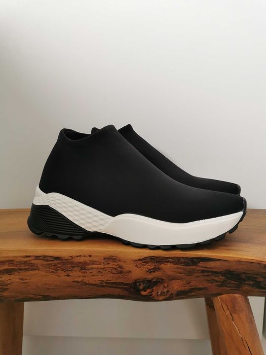 Czarne buty typu slip-on, Reserved roz. 36