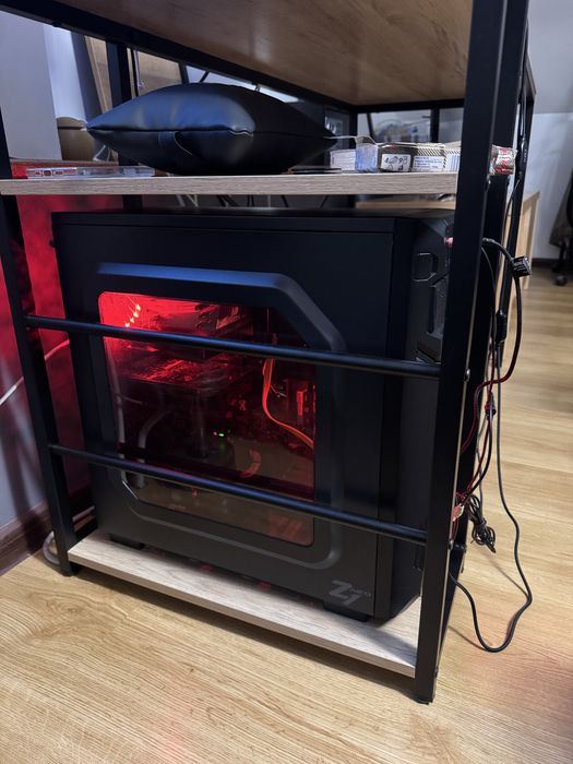 Komputer gamingowy , komputer biurowy - cs2