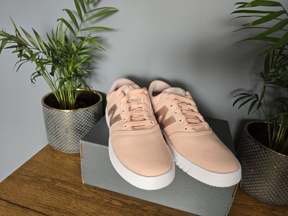 Buty Damskie New Balance 36.5