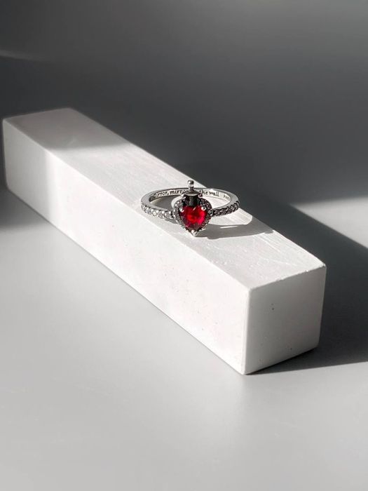 Pandora “Зла королева