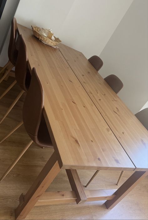 Conjunto Mesa com cadeiras