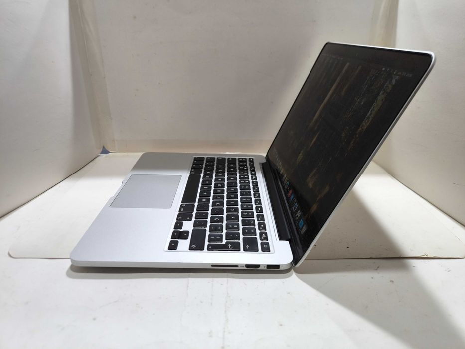 Apple Macbook Pro 13 i5 SSD 256GB 8GB ram Iris Retina