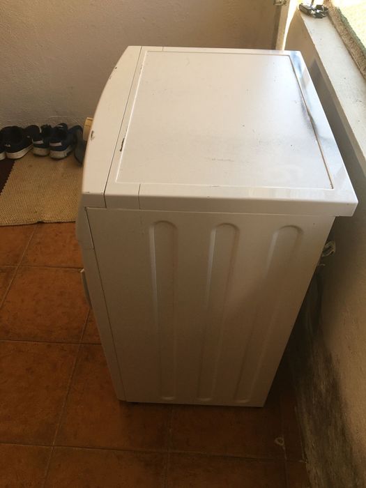 Máquina com defeito desconhecido,valor negociável..