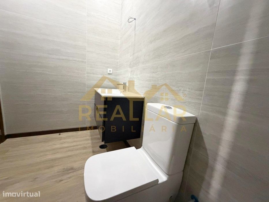 Apartamento Moderno a 50 metros da Praia - T1+1 de Design na Póvoa ...