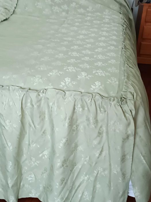 Vendo colchas para cama casal e solteiro