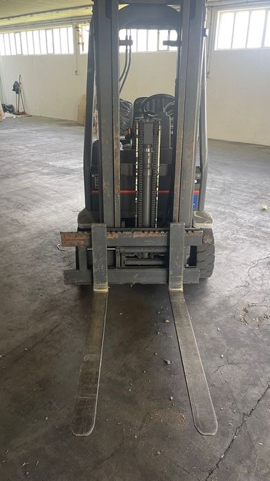 Empilhador Elétrico