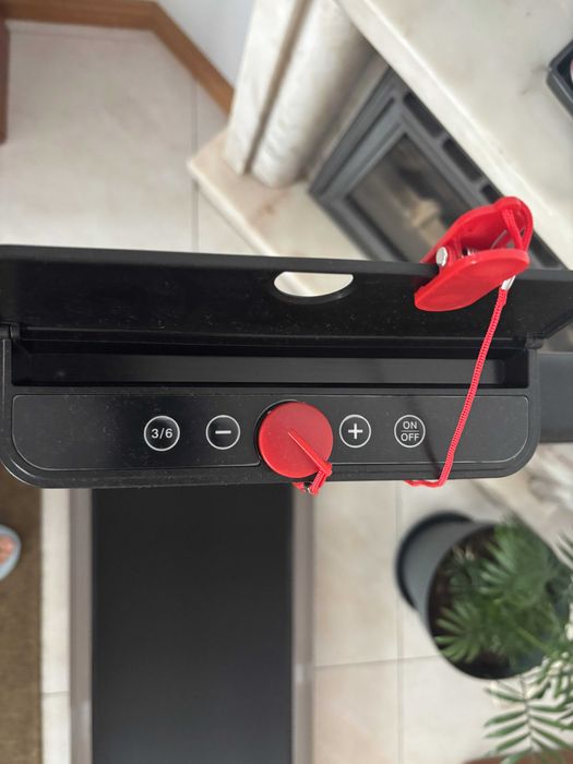 Passadeira corrida RACINGREAT guiador rebatível vel máx 10KmH 120Kg