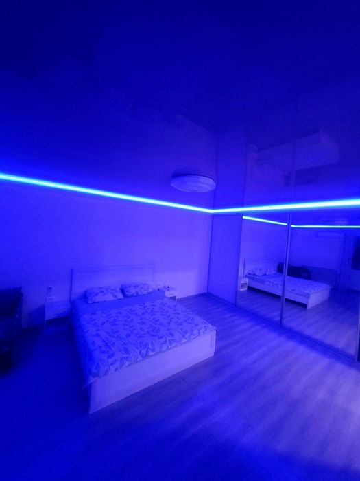 Квартира-студия ЛЮКС в ЦЕНТРЕ  города посуточно