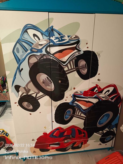 Meble chłopięce z motywem samochodów