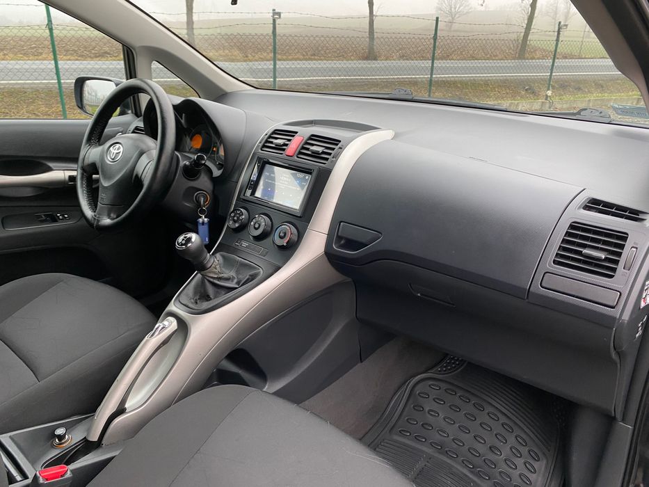 Toyota Auris d4d przebieg 149tys kamera cofania alusy zadbany