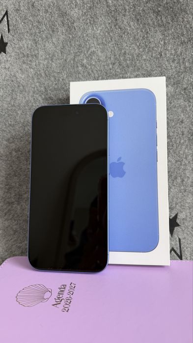 Iphone 16 Ultramarine 256 GB jak nowy