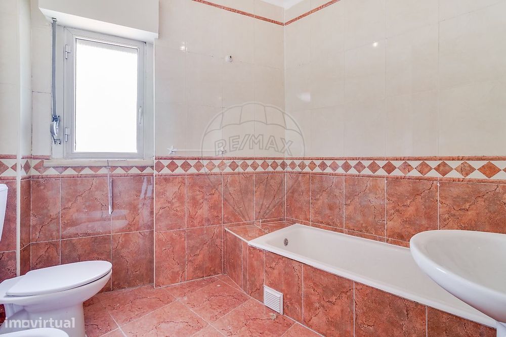 Apartamento T4 para arrendamento