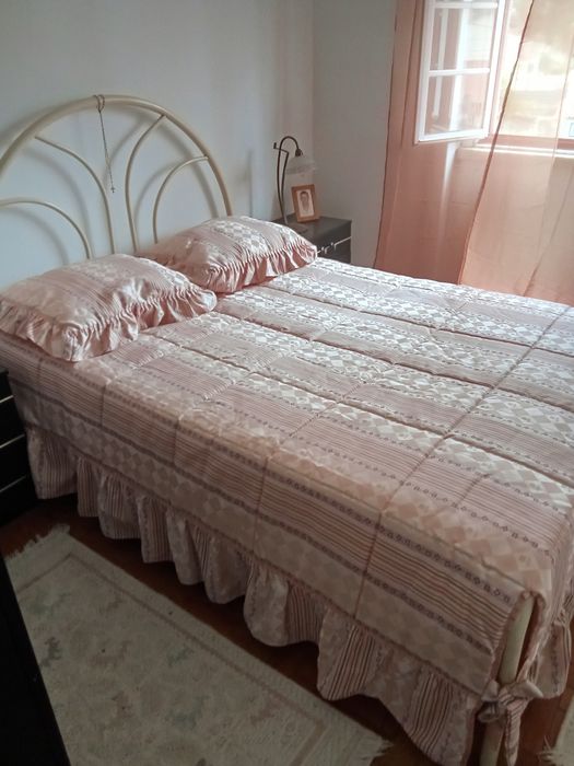Cama de casal com colchão