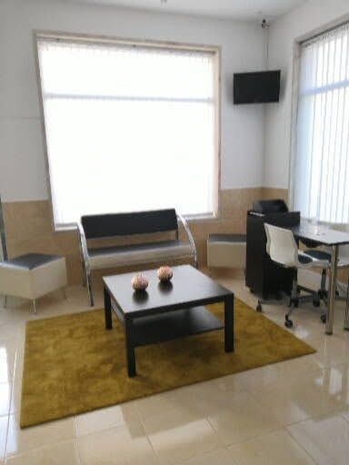 Mobiliário de cabeleireiro usado em bom estado