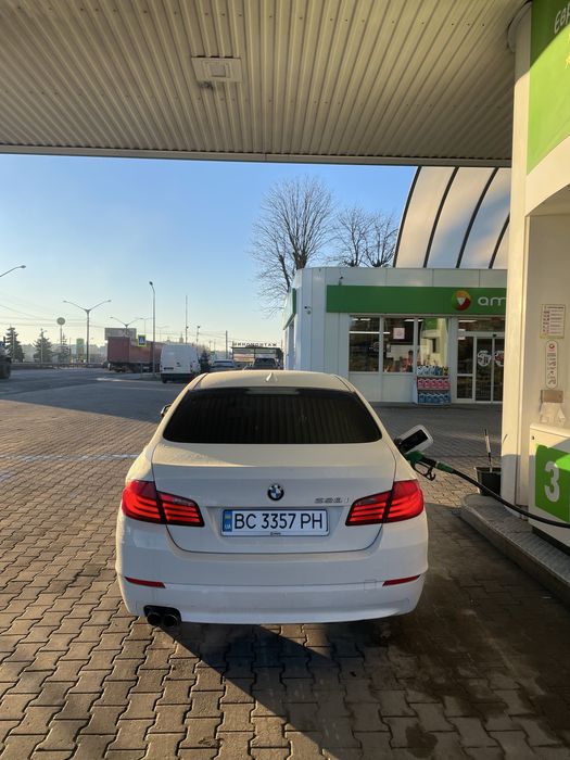 Продам бмв ф10хороший стан один підкрас