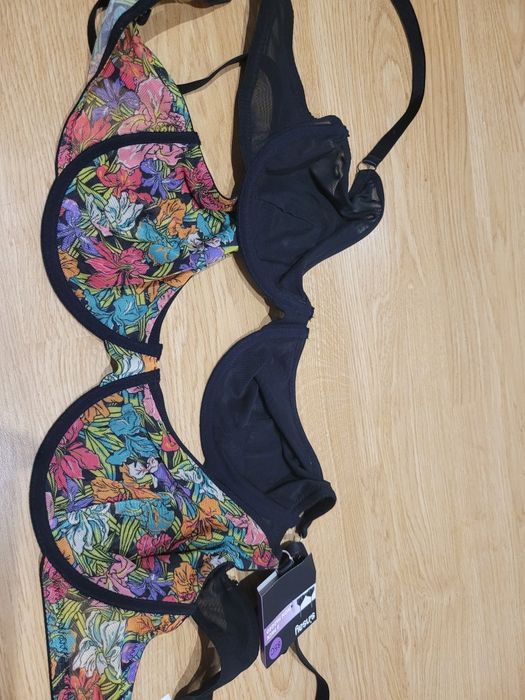 Biustonosze firmy Sinsay 85C